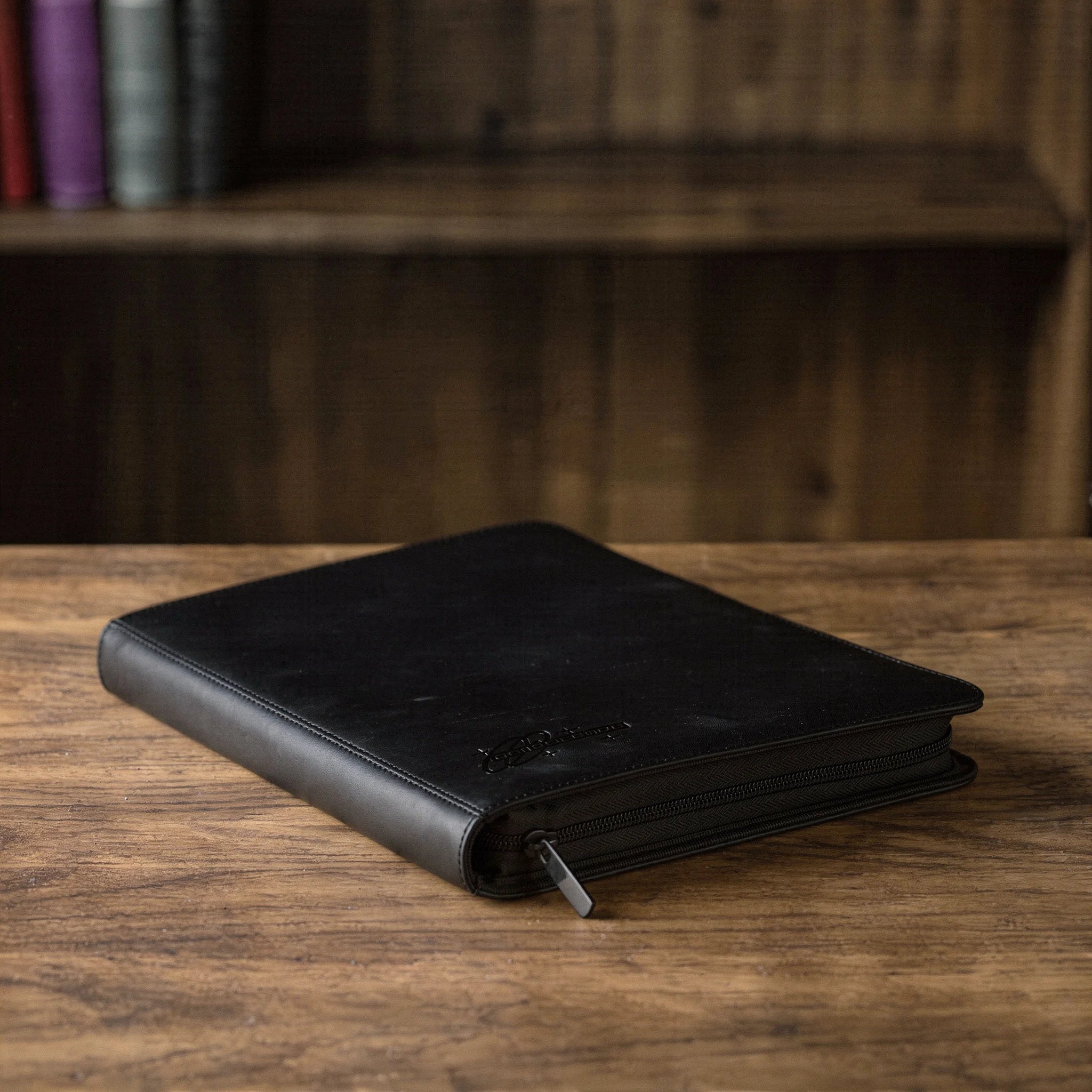 cardcosmos - Classeur zippé 12 pochettes Classeur premium en cuir - Noir
